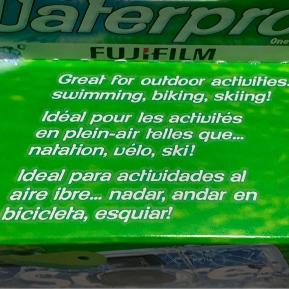 Supreme FujiFilm Waterproof Camera SS24 New - Picture 6 of 7